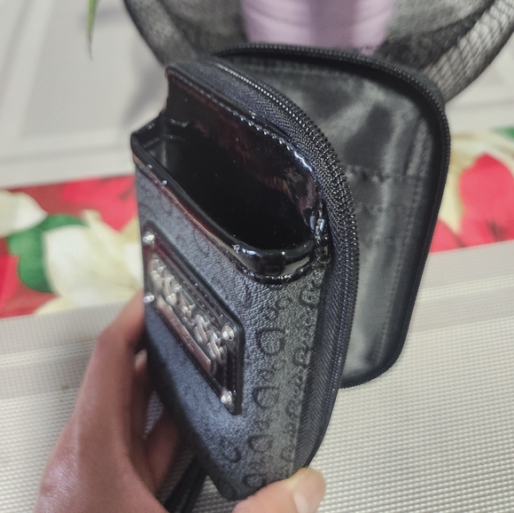 Guess wallet - Picture 4 of 4